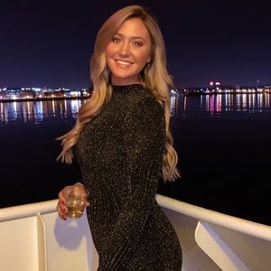 Meet your Posher, Mia